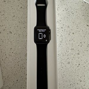 Apple Watch Series 3 42mm space grey